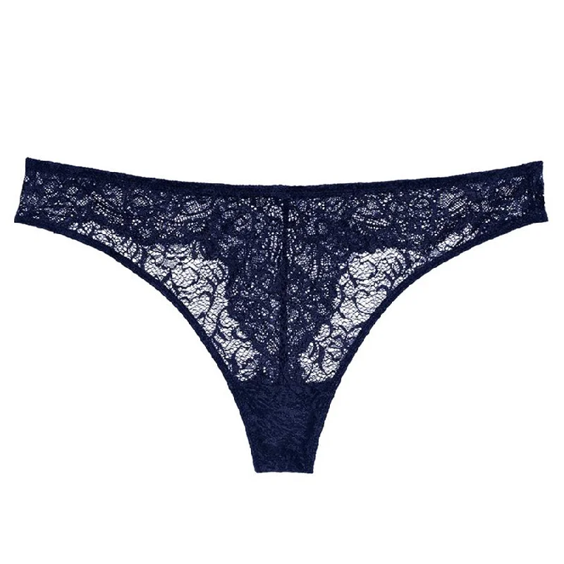 seamless breathable women thongs for a gentle and comfortable fitBowery Scalloped Thong