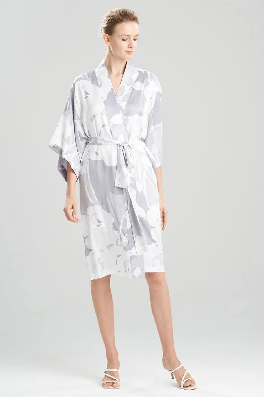 women robes with a faux - fur trim for a luxurious feelNara Robe