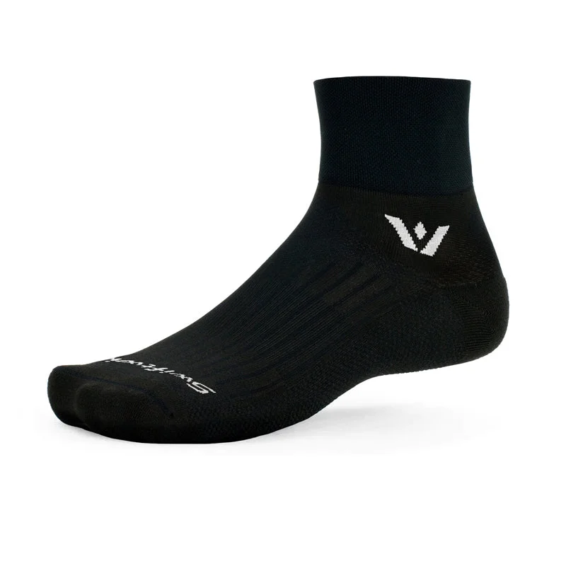 Women's arch - support socks for better comfortAspire Quarter Crew