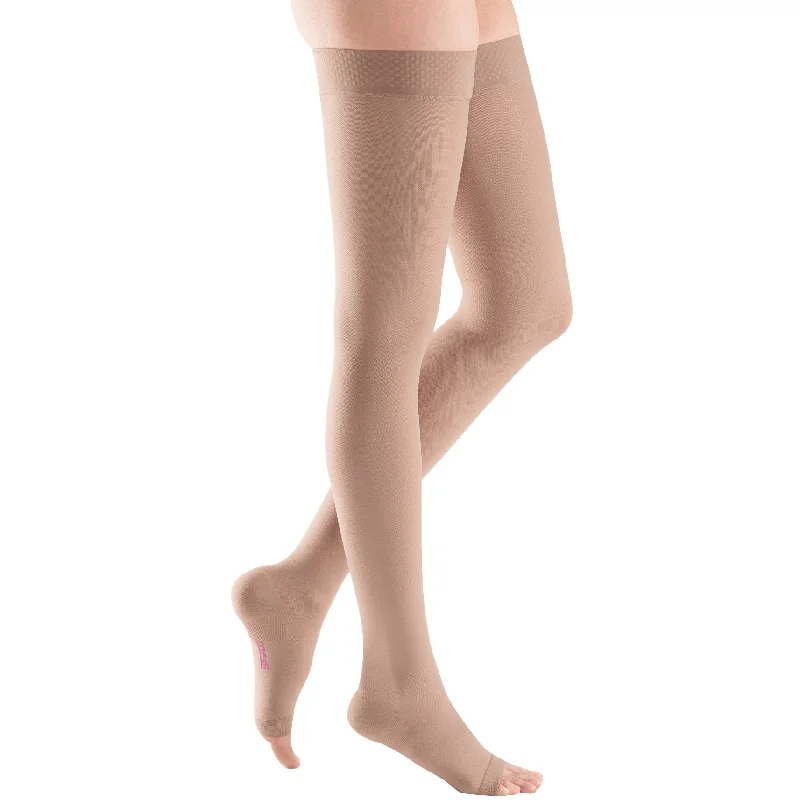 Women's leather - look socks for an edgy styleMediven Plus Thigh High 40-50 mmHg, Open Toe w/ Silicone Beaded Top Band