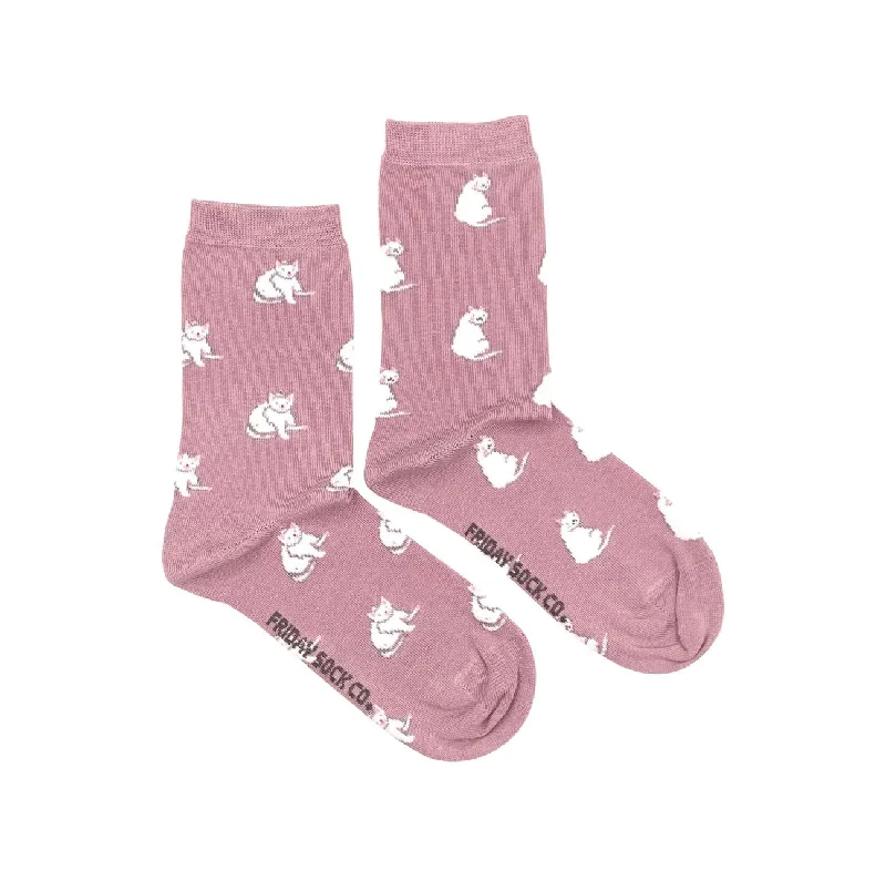 Women's cable - knit ankle socks for a cozy styleWhite Cat Mismatched Socks